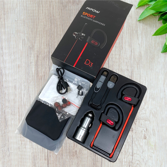 New MPOW Sport Bluetooth Hook Over Earphones D3 + Car Charger MPBH088BR Boxed - Picture 1 of 4